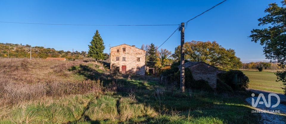 Casa indipendente 10 locali di 232 m² in Petriolo (62014)