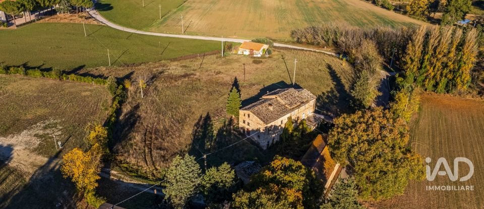 Casa indipendente 10 locali di 232 m² in Petriolo (62014)