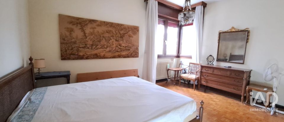 Apartment 7 rooms of 125 m² in Rovigo (45100)