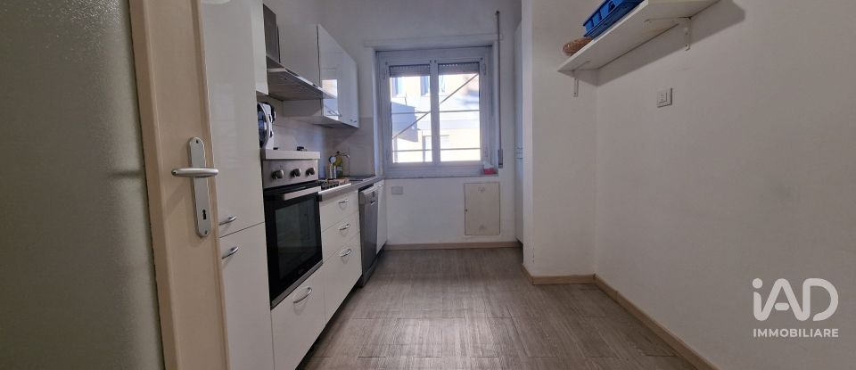 Three-room apartment of 80 m² in Genova (16149)