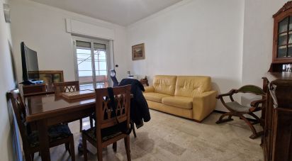 Three-room apartment of 80 m² in Genova (16149)