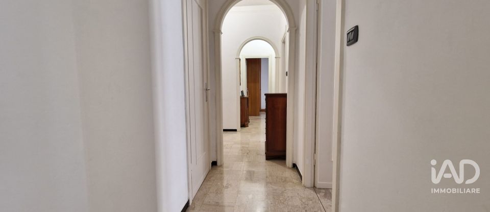 Three-room apartment of 80 m² in Genova (16149)