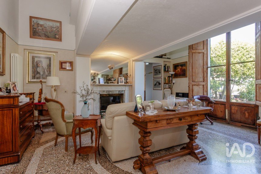 Apartment 5 rooms of 140 m² in Impruneta (50023)