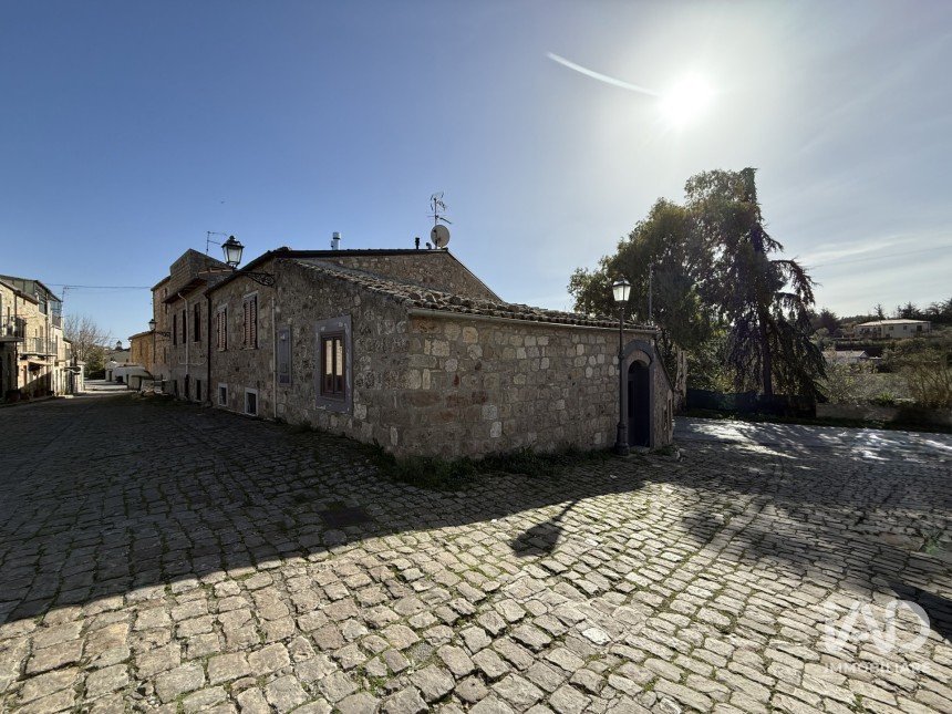 Shop / premises commercial of 71 m² in Castellana Sicula (90020)