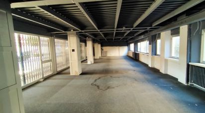 Negozio / locale commerciale di 420 m² in Ancona (60131)