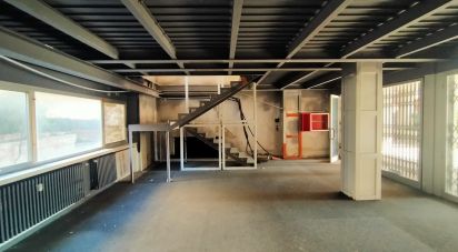 Negozio / locale commerciale di 420 m² in Ancona (60131)