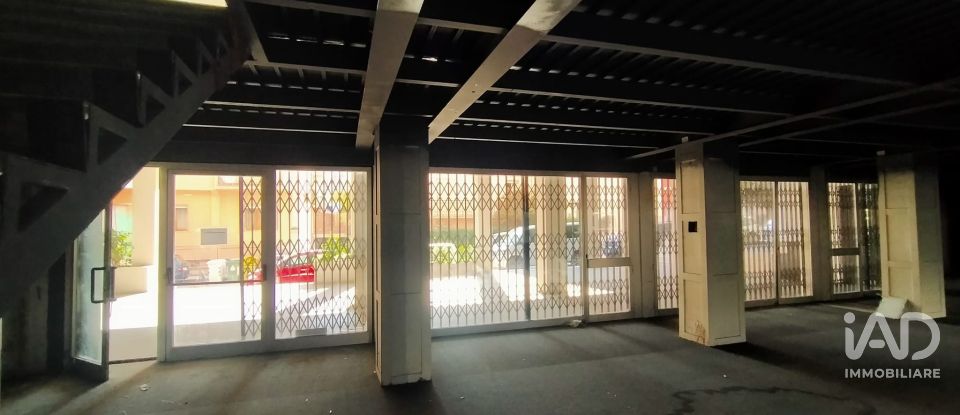 Shop / premises commercial of 420 m² in Ancona (60131)