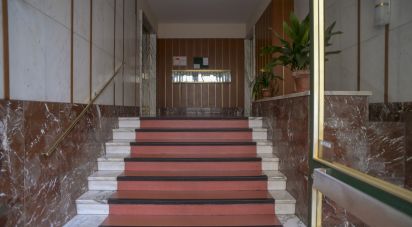 Two-room apartment of 63 m² in Torino (10144)