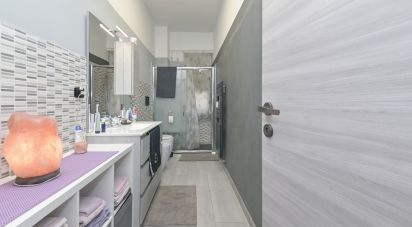 Two-room apartment of 63 m² in Torino (10144)