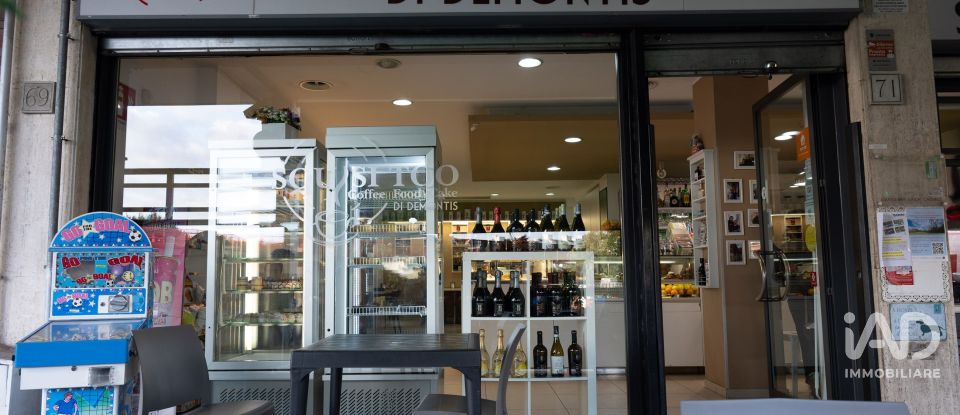 Shop / premises commercial of 114 m² in Roma (00142)