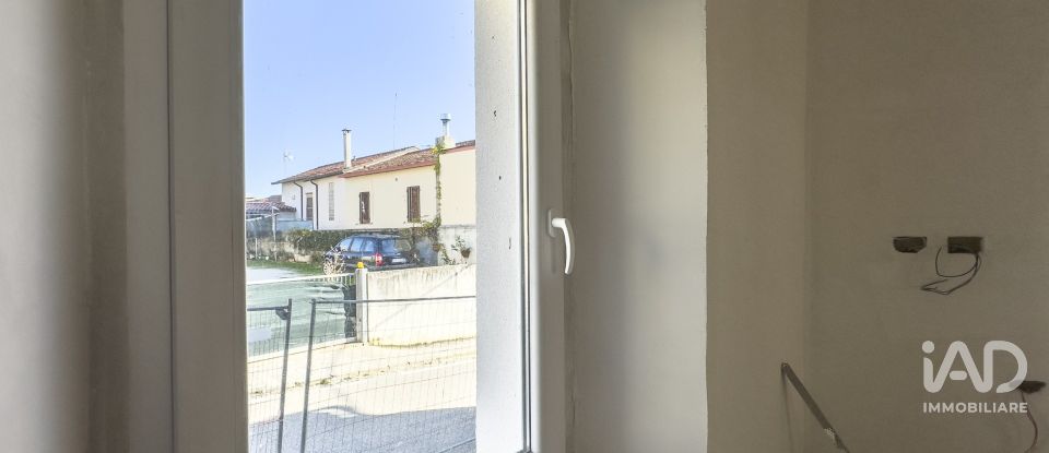 Appartamento 6 locali di 140 m² a Montemarciano (60018)