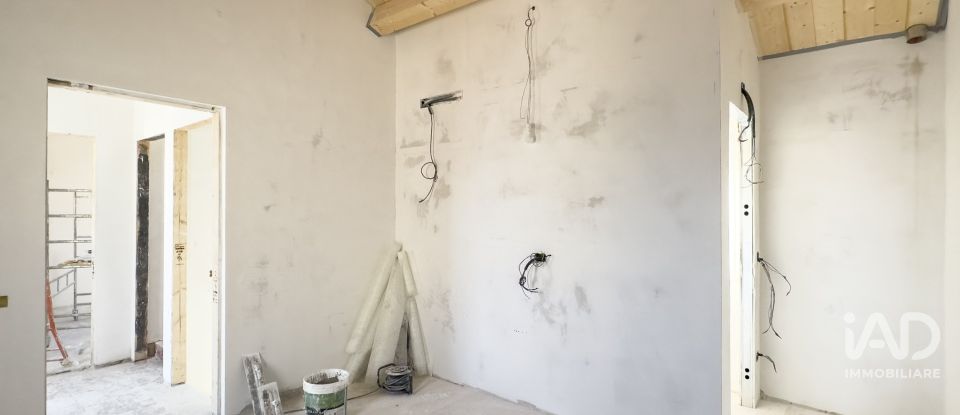 Appartamento 6 locali di 140 m² a Montemarciano (60018)