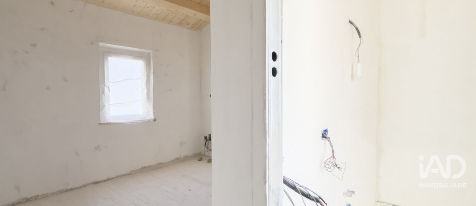 Appartamento 6 locali di 140 m² a Montemarciano (60018)