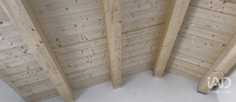 Appartamento 6 locali di 140 m² a Montemarciano (60018)