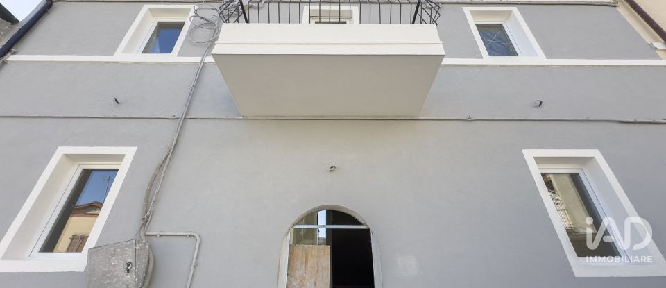 Appartamento 6 locali di 140 m² a Montemarciano (60018)