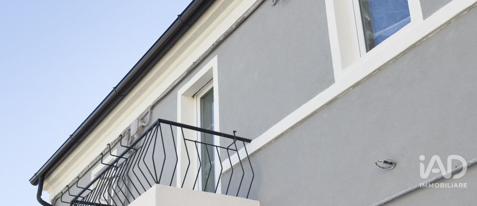 Appartamento 6 locali di 140 m² a Montemarciano (60018)