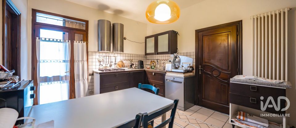 House 12 rooms of 396 m² in Portomaggiore (44015)