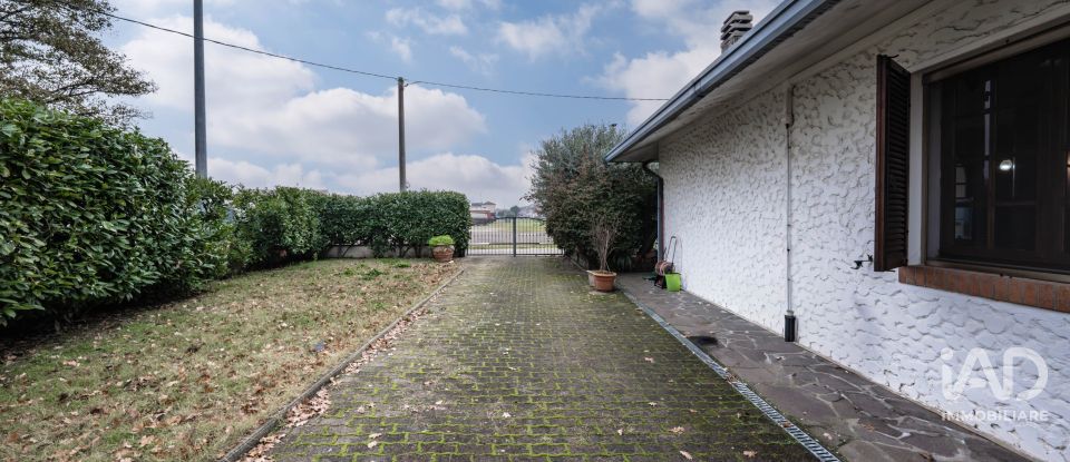 House 12 rooms of 396 m² in Portomaggiore (44015)