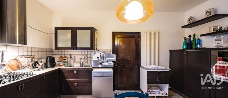 House 12 rooms of 396 m² in Portomaggiore (44015)