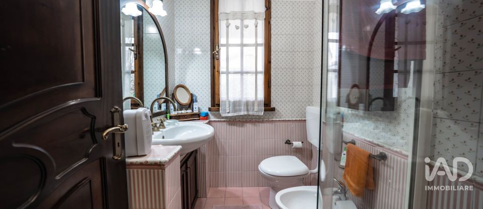 House 12 rooms of 396 m² in Portomaggiore (44015)