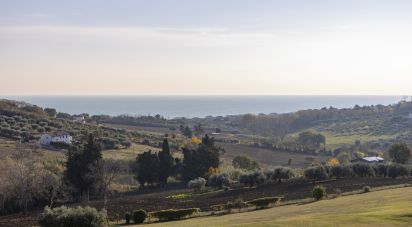 House boat 8 rooms of 233 m² in Civitanova Marche (62012)