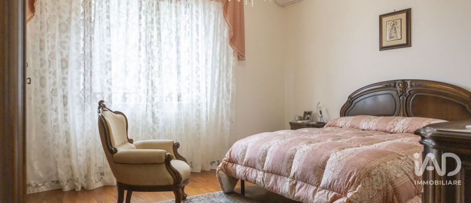 House boat 8 rooms of 233 m² in Civitanova Marche (62012)