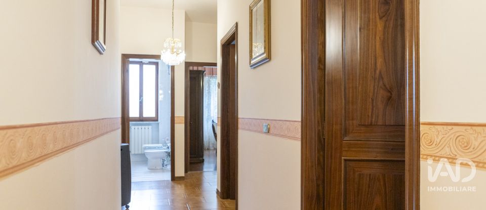 House boat 8 rooms of 233 m² in Civitanova Marche (62012)