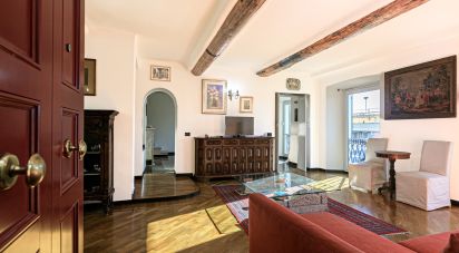Appartamento 7 locali di 230 m² a Genova (16126)