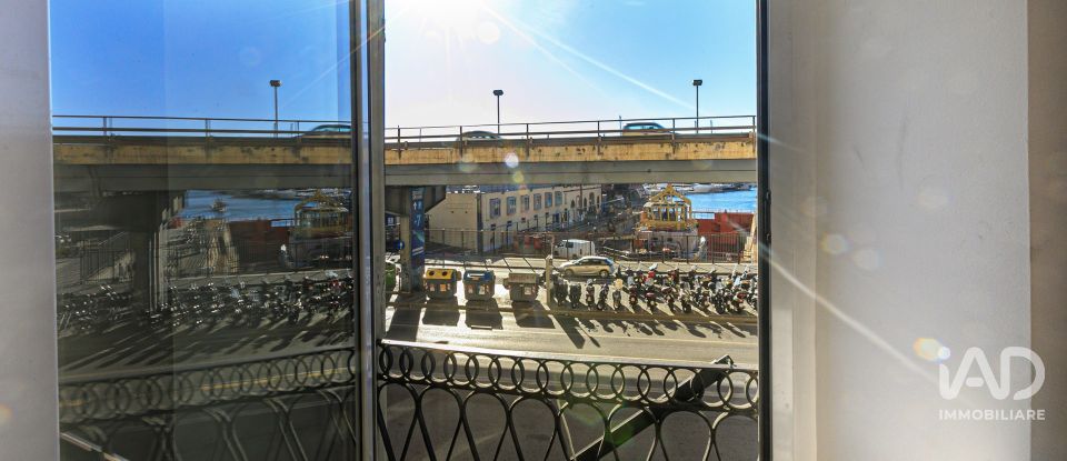 Appartamento 7 locali di 230 m² a Genova (16126)