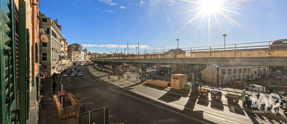 Appartamento 7 locali di 230 m² a Genova (16126)