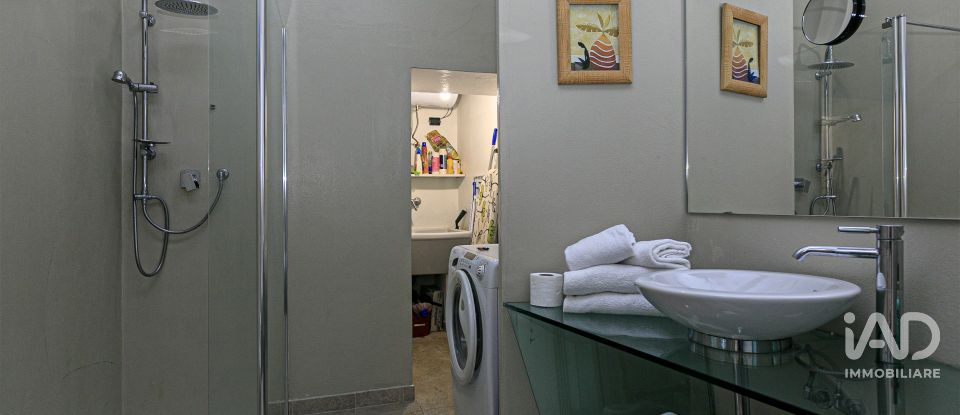 Appartamento 7 locali di 230 m² a Genova (16126)