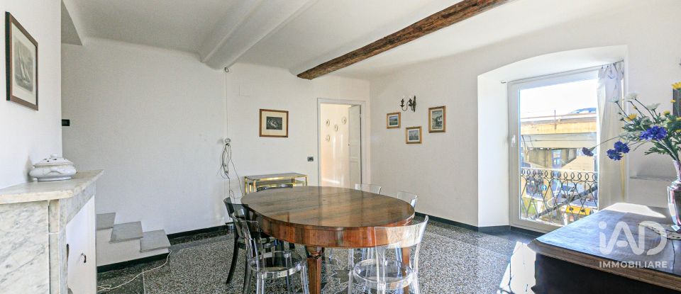 Appartamento 7 locali di 230 m² a Genova (16126)
