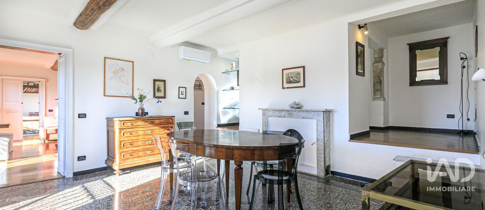 Appartamento 7 locali di 230 m² a Genova (16126)