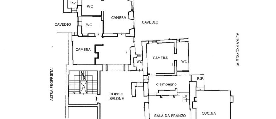 Appartamento 7 locali di 230 m² a Genova (16126)