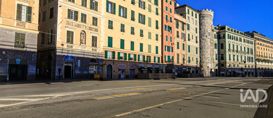 Appartamento 7 locali di 230 m² a Genova (16126)