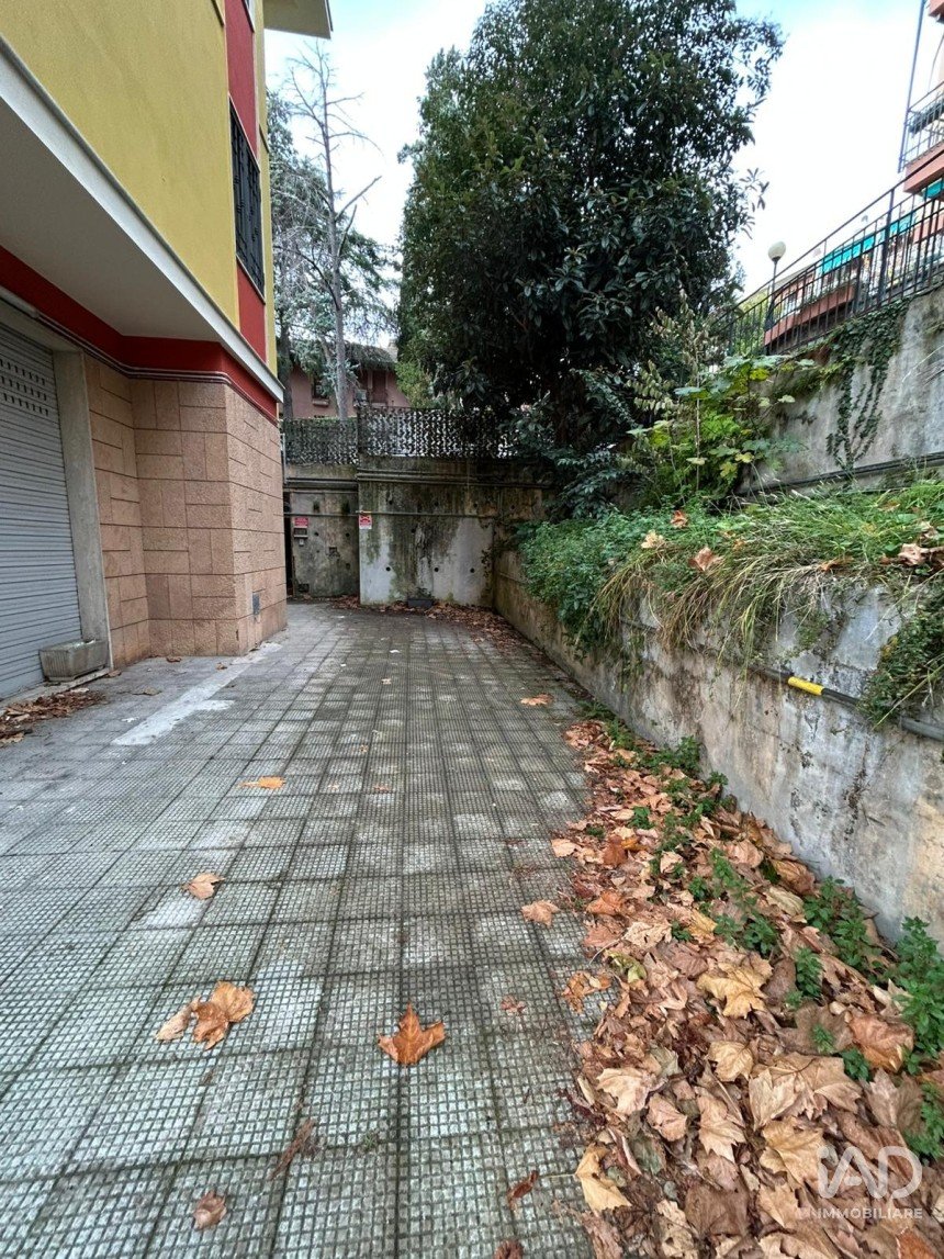 Posto auto di 8 m² in Genova (16148)