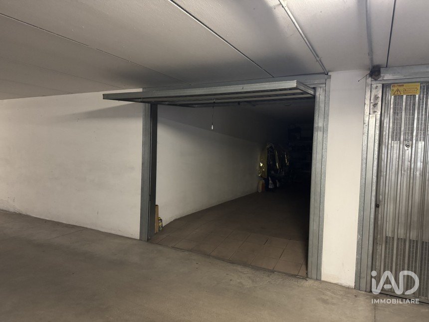 Parking of 24 m² in Sant'Ambrogio di Valpolicella (37015)