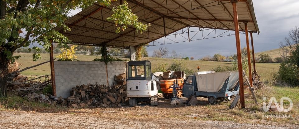 Casa indipendente 0 locali di 100 m² in Tolentino (62029)