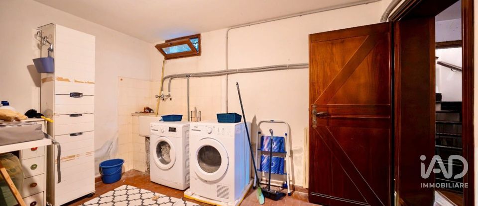 Casale 8 locali di 230 m² in Peschiera del Garda (37019)