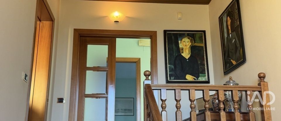 House 10 rooms of 350 m² in Giulianova (64021)