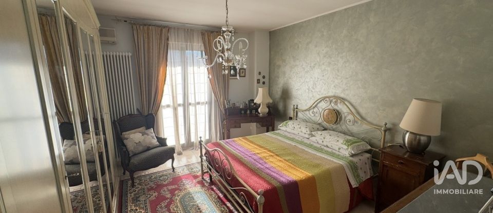 House 10 rooms of 350 m² in Giulianova (64021)