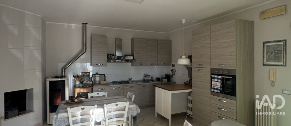 House 10 rooms of 350 m² in Giulianova (64021)