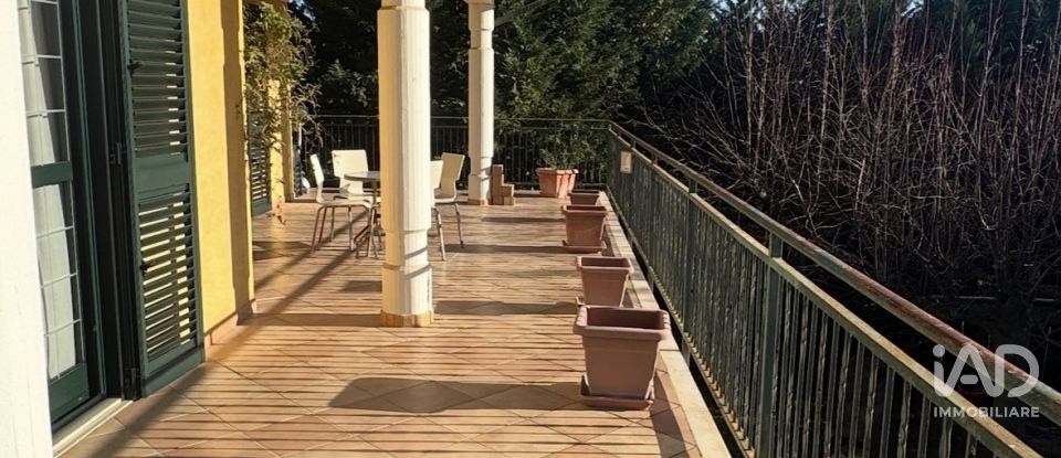 House 10 rooms of 350 m² in Giulianova (64021)