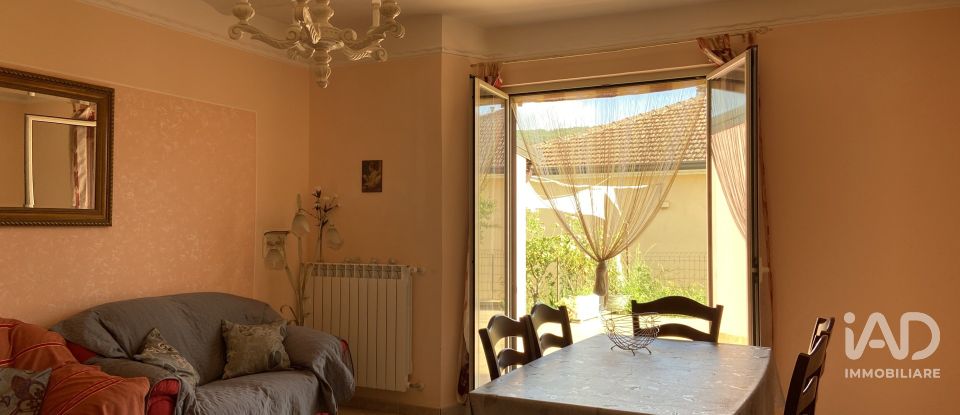 Appartamento 9 locali di 270 m² a Broccostella (03030)