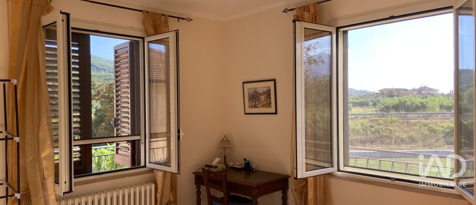 Appartamento 9 locali di 270 m² a Broccostella (03030)