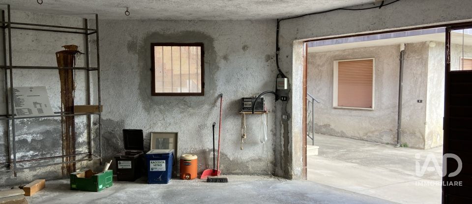 Appartamento 9 locali di 270 m² a Broccostella (03030)