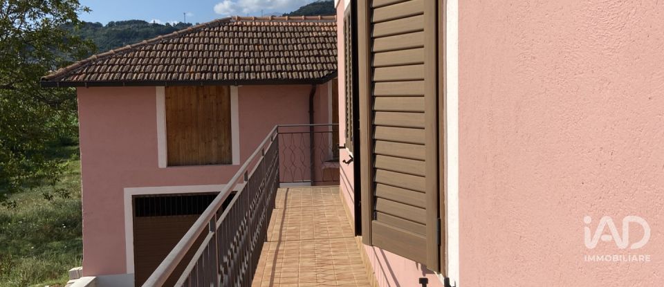 Appartamento 9 locali di 270 m² a Broccostella (03030)