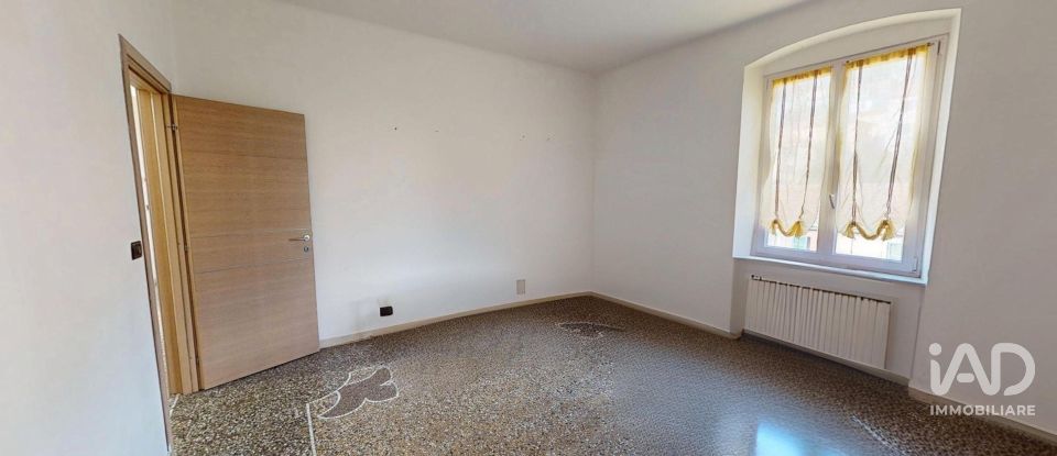 Apartment 6 rooms of 104 m² in Genova (16164)