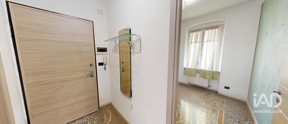 Apartment 6 rooms of 104 m² in Genova (16164)