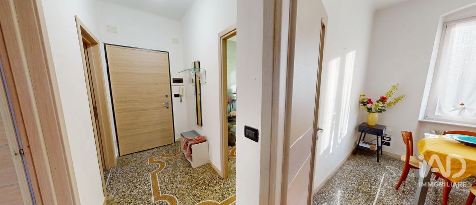 Apartment 6 rooms of 104 m² in Genova (16164)